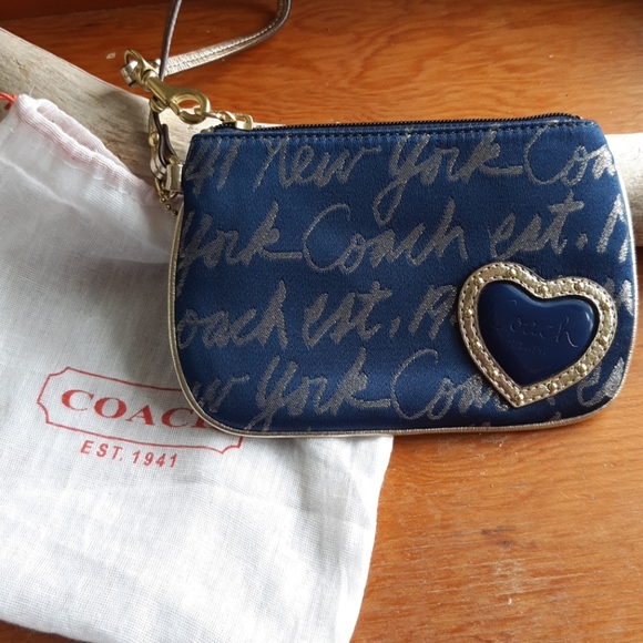 Coach Handbags - Coach Wristlet